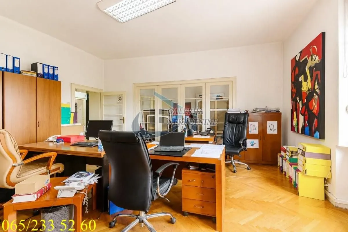 Prodaja, četvorosoban stan, 120m², Stari Grad, Beograd