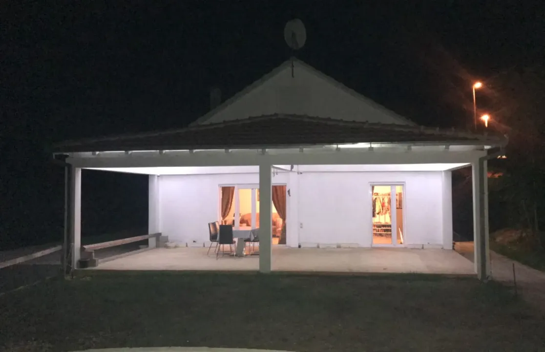 Izdavanje, kuća, 120m², Vranovići, Kotor