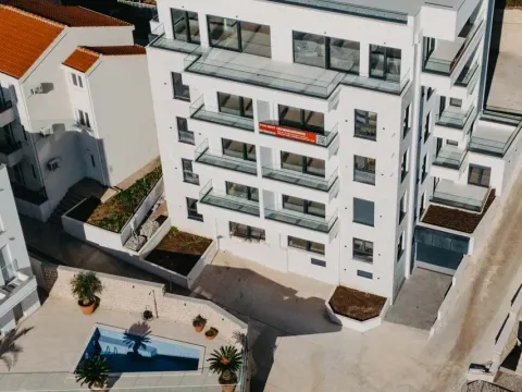 Izdavanje, ugostiteljski objekat, 1600m², Budva, Crna Gora - image 4