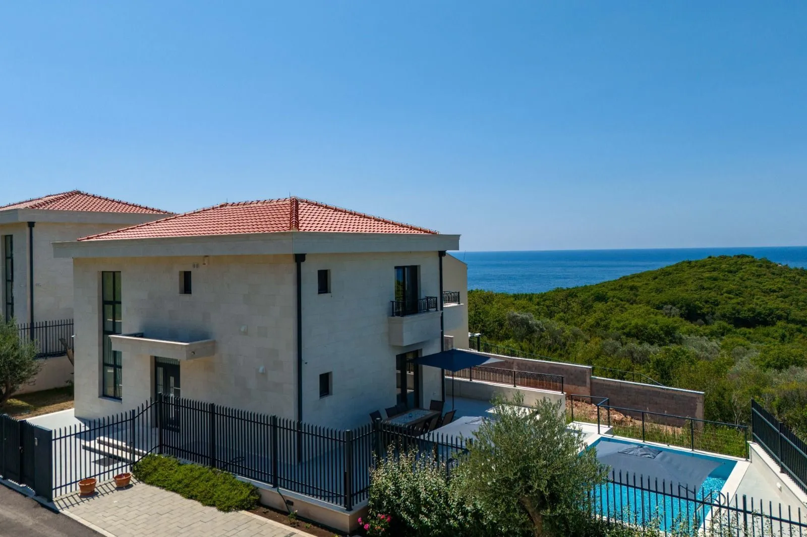 Prodaja, kuća, 318m², Reževići, Budva