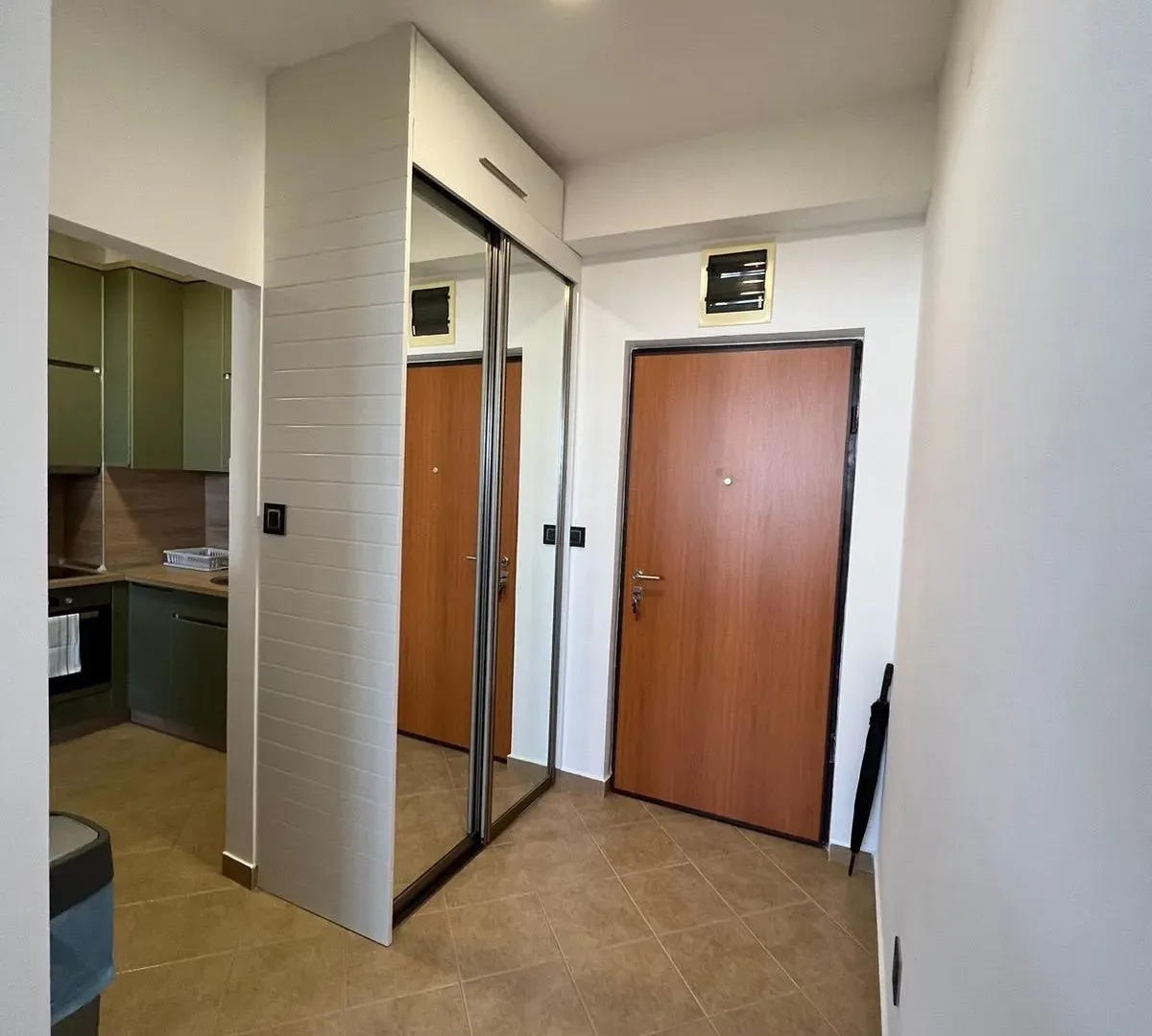 Izdavanje, dvosoban stan, 71m², Stari Aerodrom, Podgorica