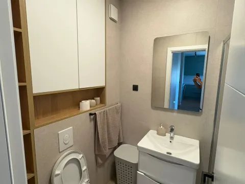 Izdavanje, dvosoban stan, 50m², Zabjelo, Podgorica - image 17