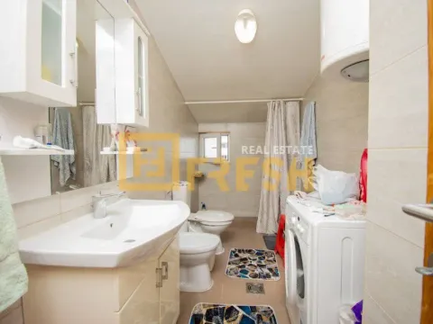 Izdavanje, dvosoban stan, 79m², Centar, Podgorica - image 12