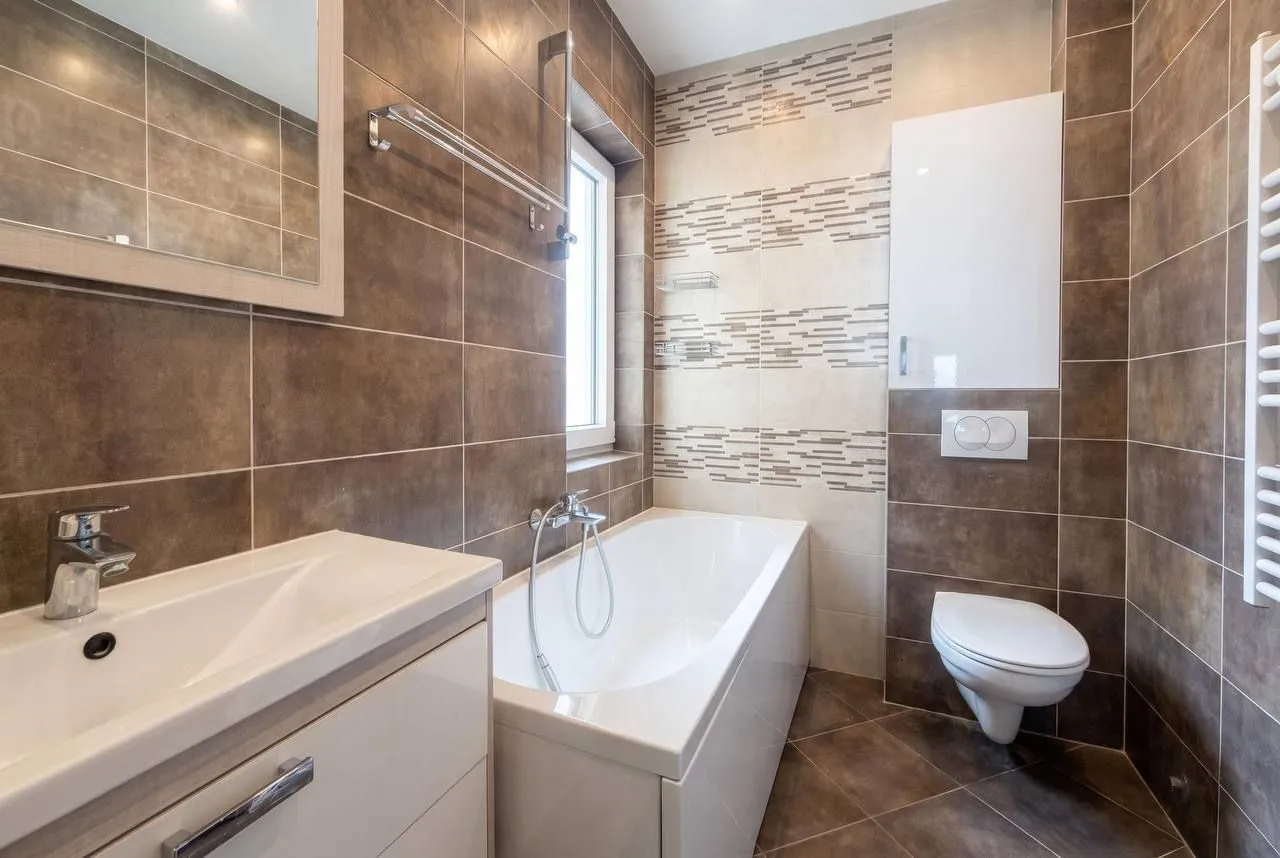 Rent, two bedroom apartment, 91m², Bečići, Budva