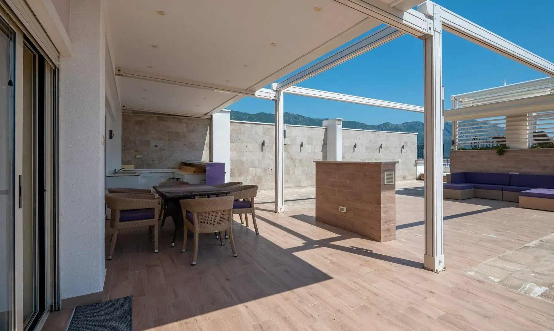 Prodaja, dvosoban stan, 265m², Bečići, Budva