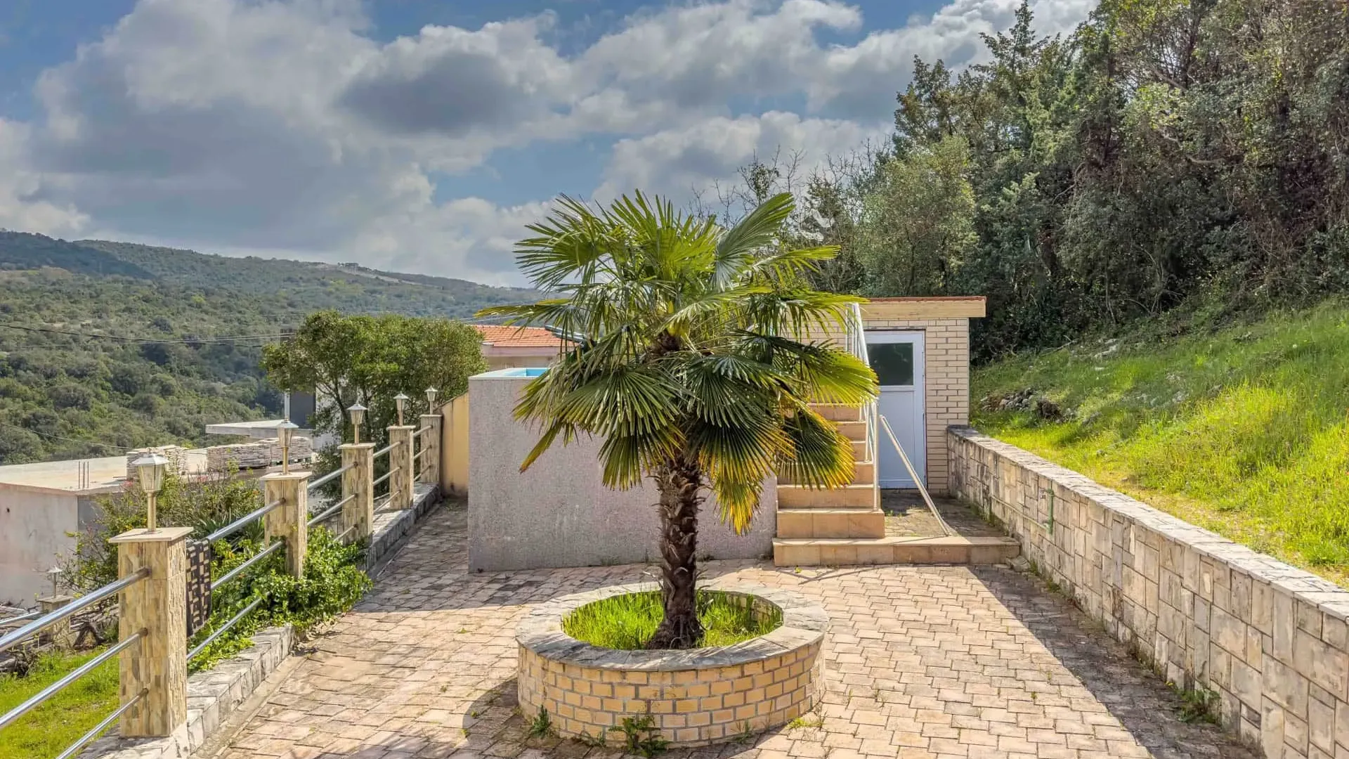 Sale, house, 160m², Utjeha, Bar