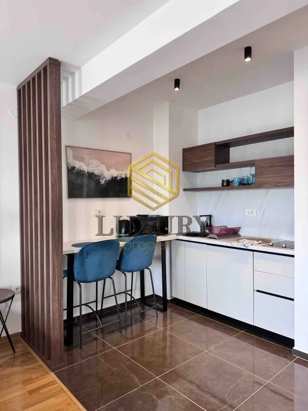 Rent, studio apartment, 30m², Bečići, Budva