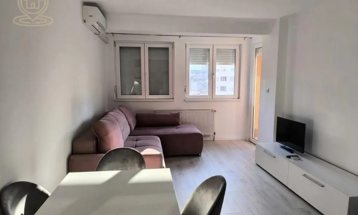 Prodaja, dvosoban stan, 50m², Niš, Srbija