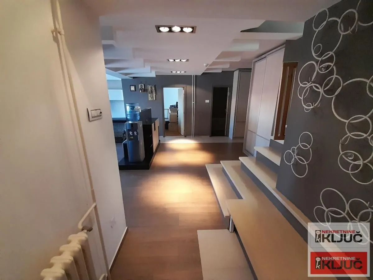 Prodaja, stan, 143m², Centar, Novi Sad