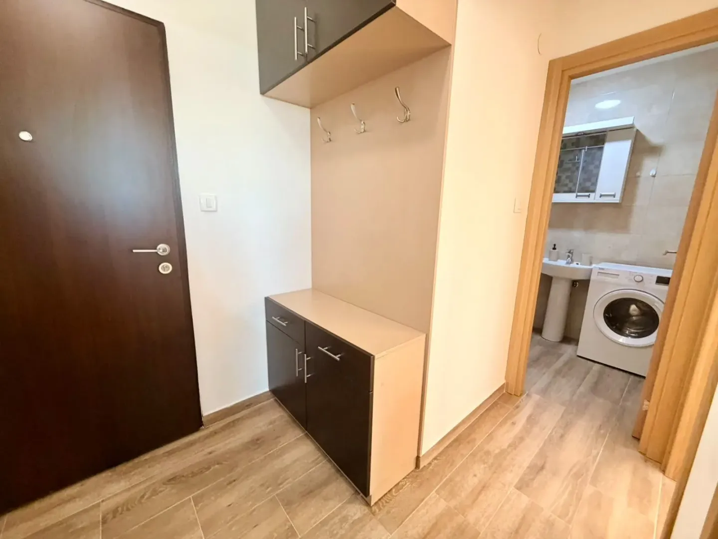 Izdavanje, jednosoban stan, 51m², Pobrežje, Podgorica