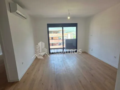 Rent, two bedroom apartment, 89m², Bar, Crna Gora - image 4