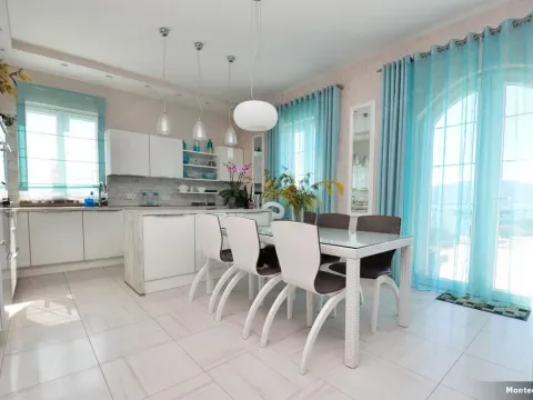 Sale, house, 308m², Tivat, Crna Gora - image 16