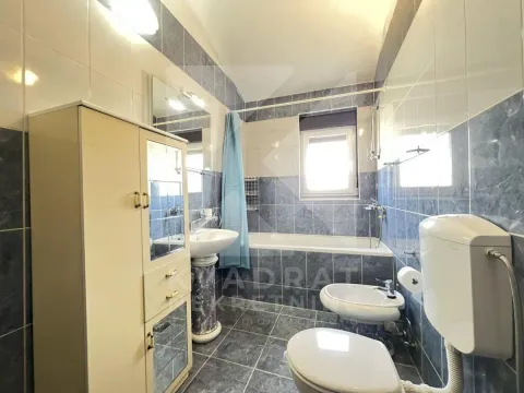 Rent, house, 140m², Zabjelo, Podgorica - image 16