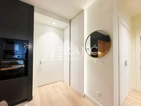 Rent, two bedroom apartment, 60m², Savski Venac, Beograd - image 8