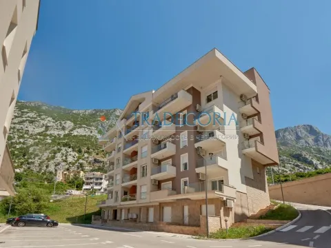 Prodaja, dvosoban stan, 120m², Dobrota, Kotor - image 16