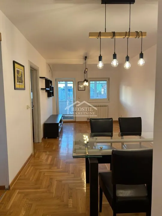 Prodaja, dvosoban stan, 42m², Kluz, Zvezdara Sve Podlokacije