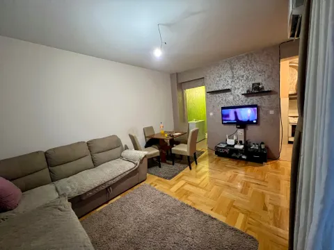 Sale, one bedroom apartment, 46m², Stari Aerodrom, Podgorica - image 2