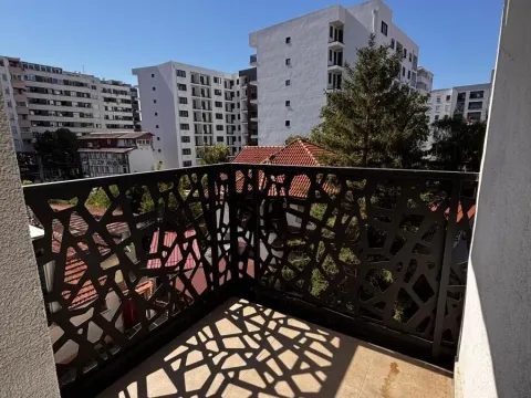 Izdavanje, dvosoban stan, 55m², Čair, Niš - image 12