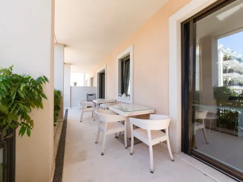 Prodaja, trosoban stan, 167m², Porto Montenegro, Tivat - image 21
