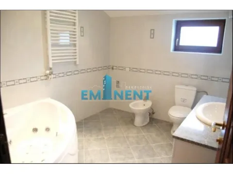 Izdavanje, stan, 300m², Savski Venac, Beograd - image 17