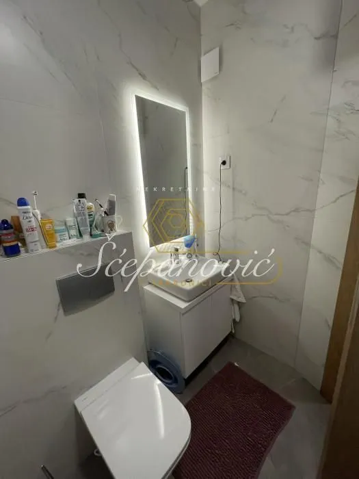 Prodaja, četvorosoban stan, 111m², Bulevar Evrope, Novi Sad Sve Podlokacije