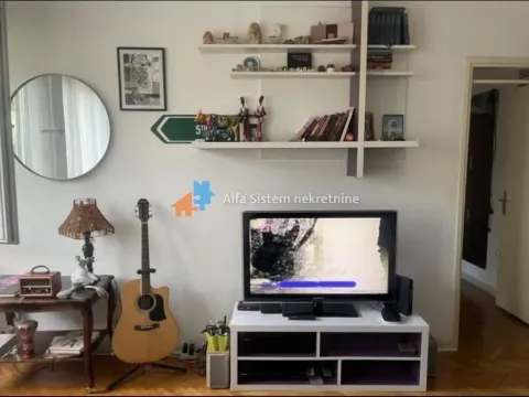 Rent, three bedroom apartment, 70m², Stari Grad, Beograd - image 2