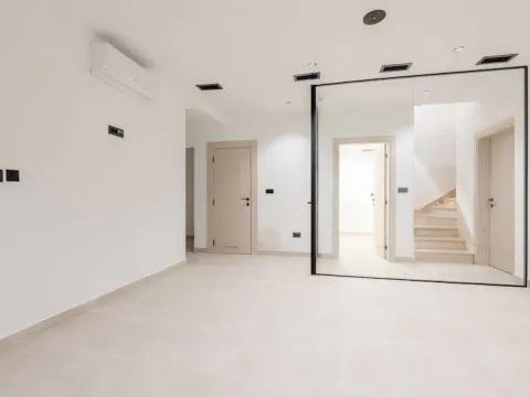 Sale, house, 240m², Kamenovo, Budva - image 33