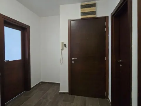 Prodaja, dvosoban stan, 73m², Blok 9, Podgorica - image 13