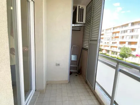 Rent, one bedroom apartment, 50m², City Kvart, Podgorica - image 4