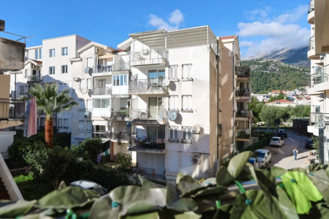 Prodaja, jednosoban stan, 40m², Maini, Budva