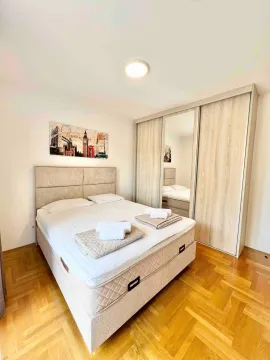 Rent, one bedroom apartment, 45m², Budva, Crna Gora - image 6