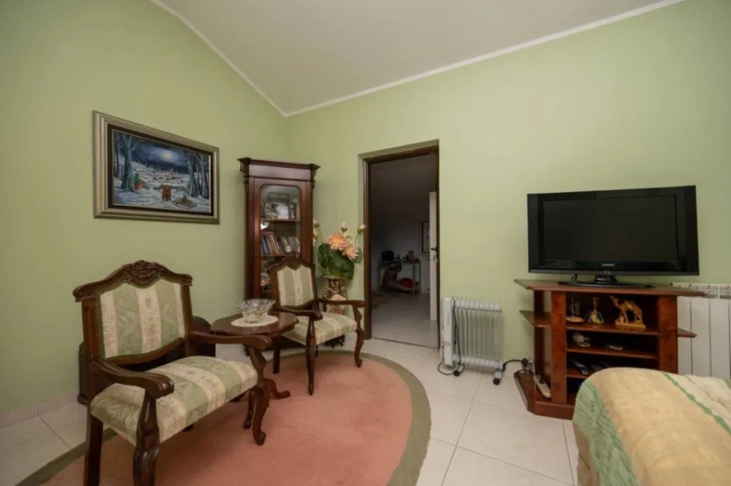 Prodaja, kuća, 250m², Donja Gorica, Podgorica