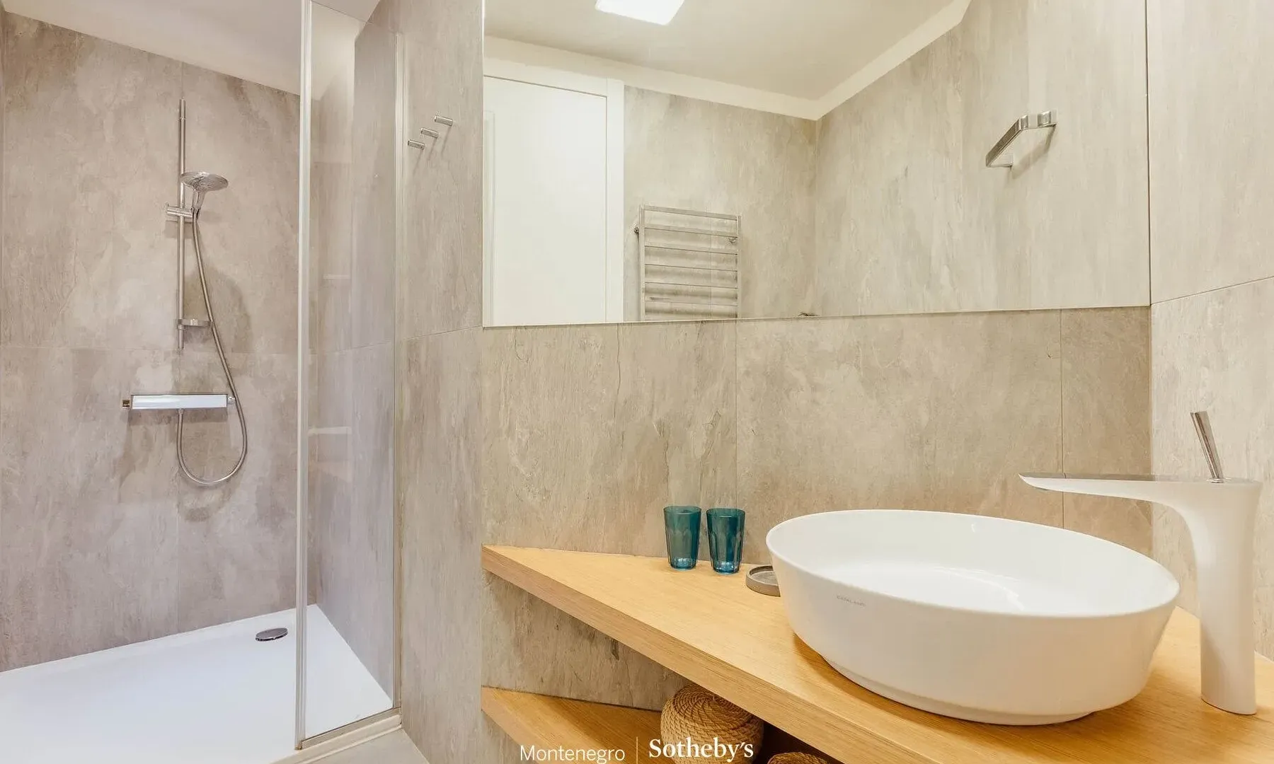 Sale, house, 321m², Pržno, Budva