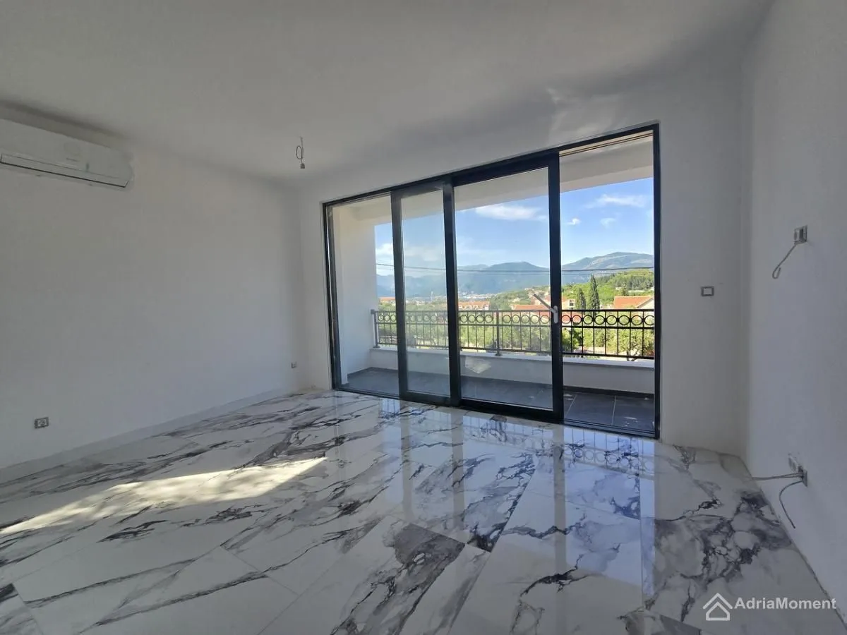 Prodaja, dvosoban stan, 54m², Radovići, Tivat
