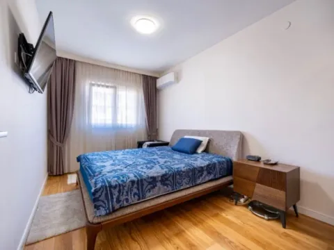 Izdavanje, dvosoban stan, 68m², Central Point, Podgorica - image 13