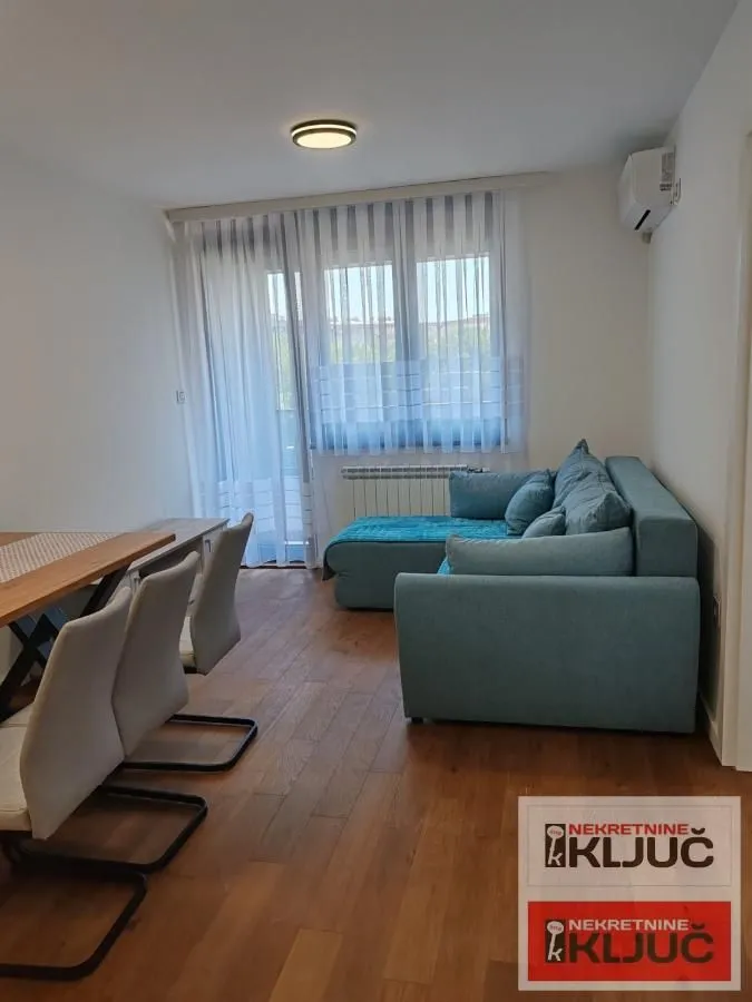 Izdavanje, jednosoban stan, 39m², Rotkvarija, Novi Sad Sve Podlokacije
