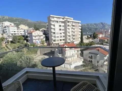 Izdavanje, jednosoban stan, 40m², Bečići, Budva - image 4