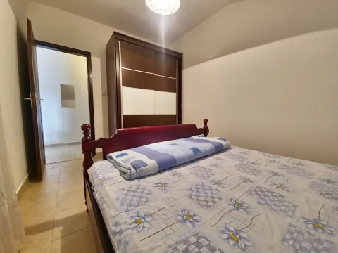 Rent, two bedroom apartment, 60m², Budva, Crna Gora - image 9
