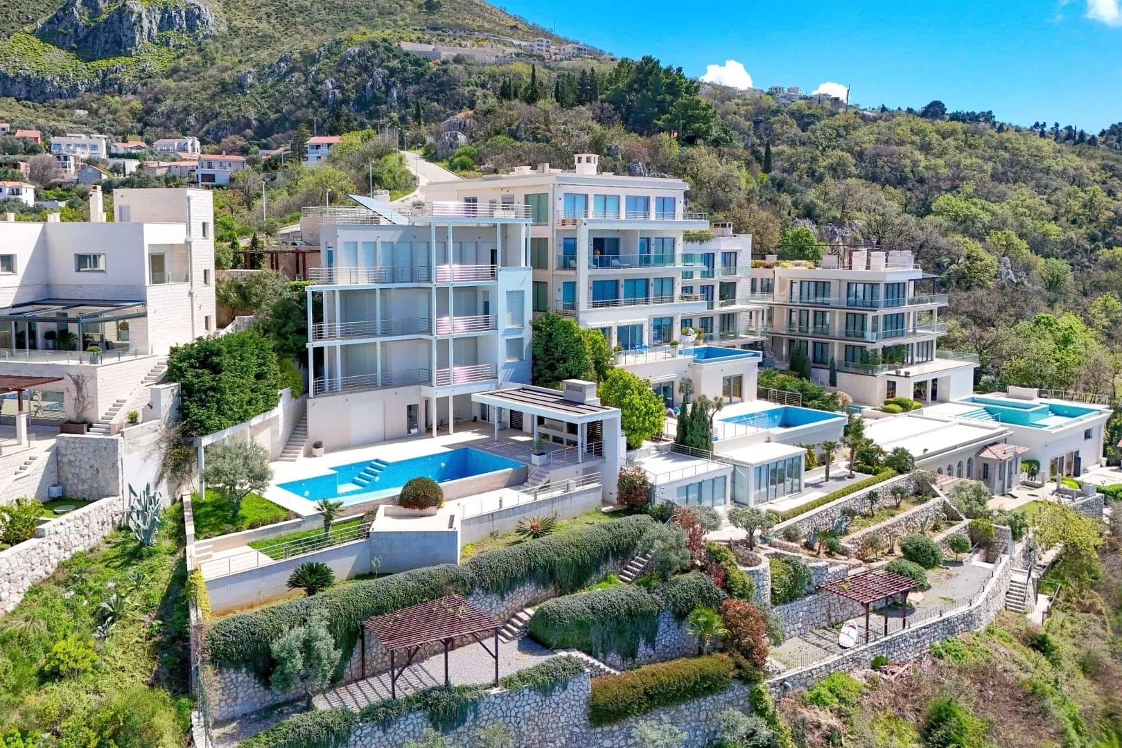 Prodaja, trosoban stan, 139m², Rijeka Reževići, Budva