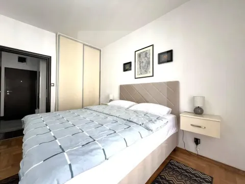 Izdavanje, jednosoban stan, 40m², Momišići, Podgorica - image 5