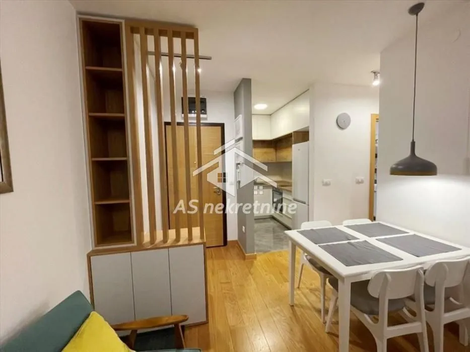 Rent, two bedroom apartment, 40m², Vračar Sve Podlokacije, Beograd
