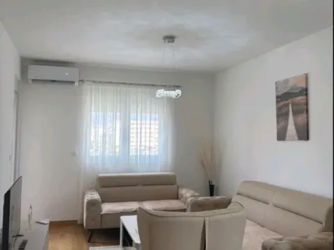 Izdavanje, dvosoban stan, 71m², New City, Podgorica - image 3
