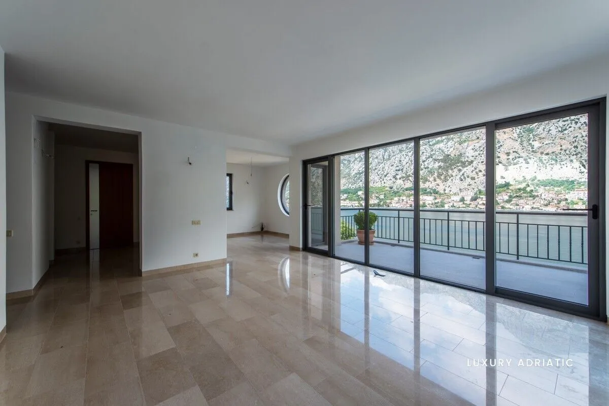 Sale, house, 510m², Kotor, Crna Gora