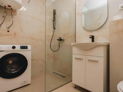 Prodaja, jednosoban stan, 46m², Bečići, Budva - image 11