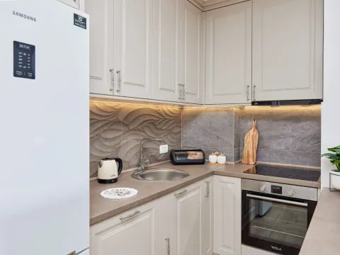 Izdavanje, dvosoban stan, 62m², Sveta Vrača, Kotor - image 3