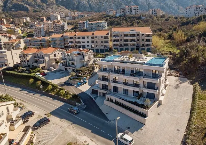 Prodaja, trosoban stan, 105m², Dobrota, Kotor