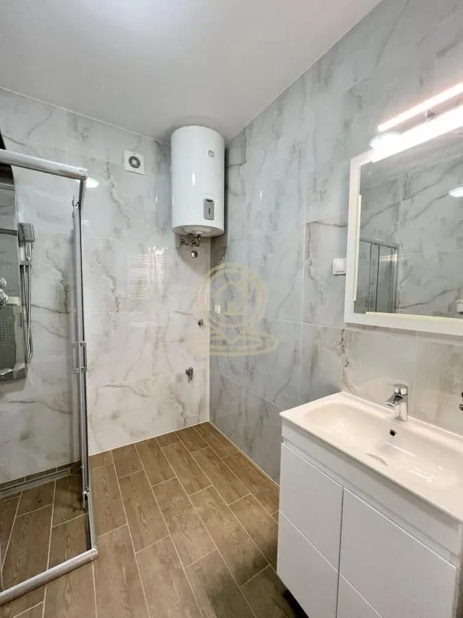 Izdavanje, dvosoban stan, 42m², Petrovaradin, Novi Sad