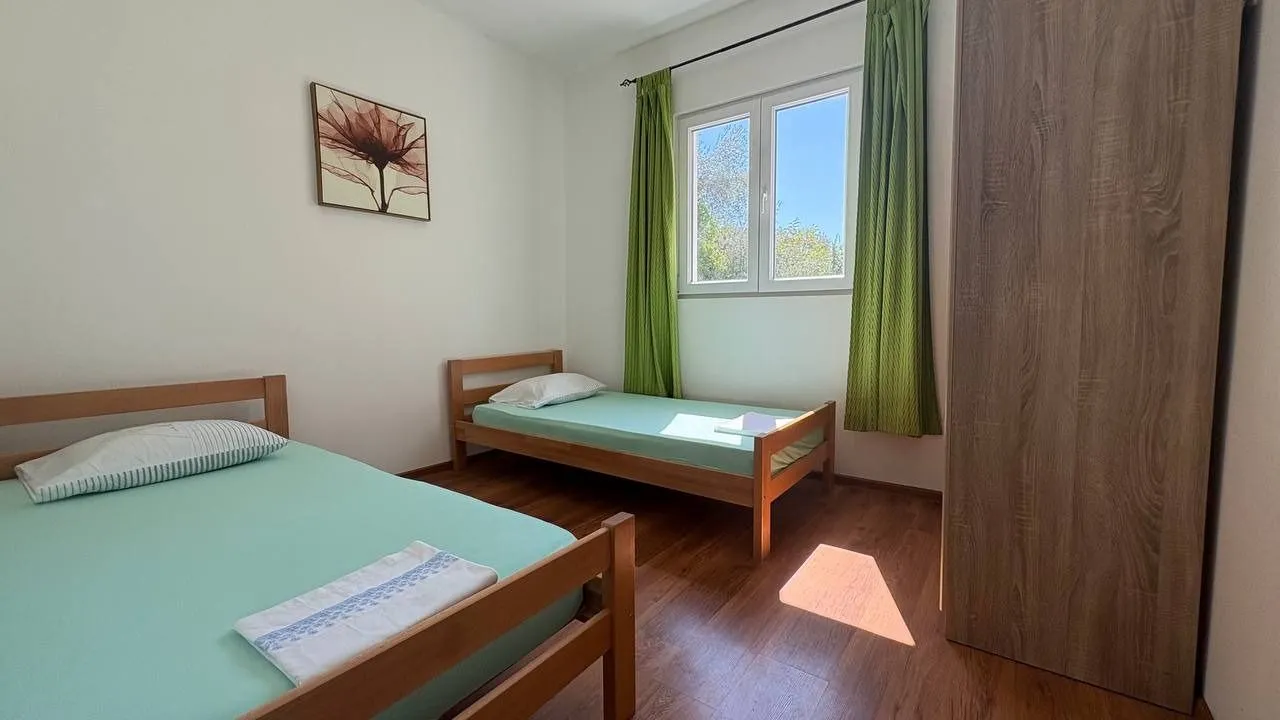 Rent, two bedroom apartment, 70m², Mažina, Tivat
