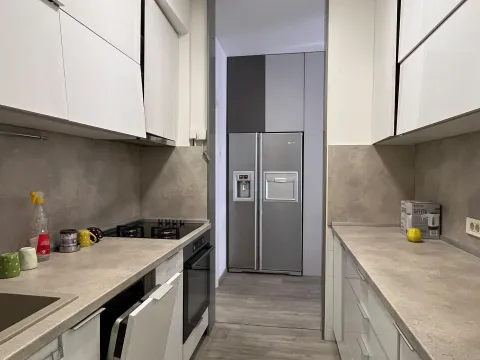 Izdavanje, stan, 82m², Tivat, Crna Gora - image 4