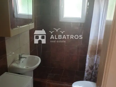 Izdavanje, kuća, 130m², Polje, Bar - image 7